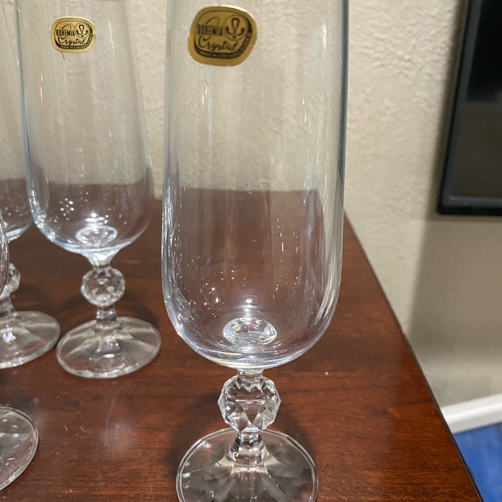 Vintage, Set of 6, Bohemia Crystal Champagne Flutes in the Claudia Pattern - Picture 3 of 9